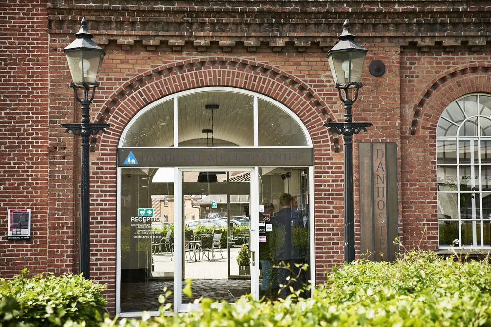 斯温堡大宿舍酒店 斯文堡 外观 照片 Entrance to the museum