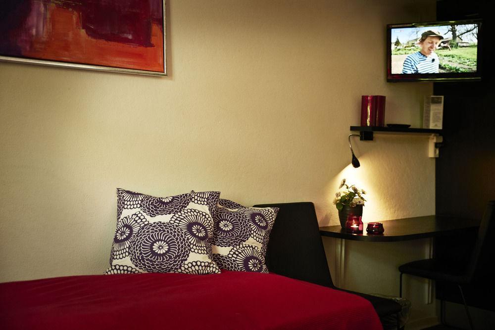斯温堡大宿舍酒店 斯文堡 外观 照片 A room at the hotel