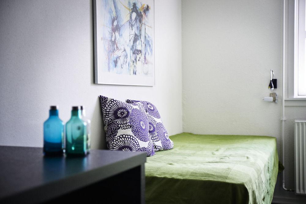 斯温堡大宿舍酒店 斯文堡 外观 照片 A typical bedroom at the University of Stavanger